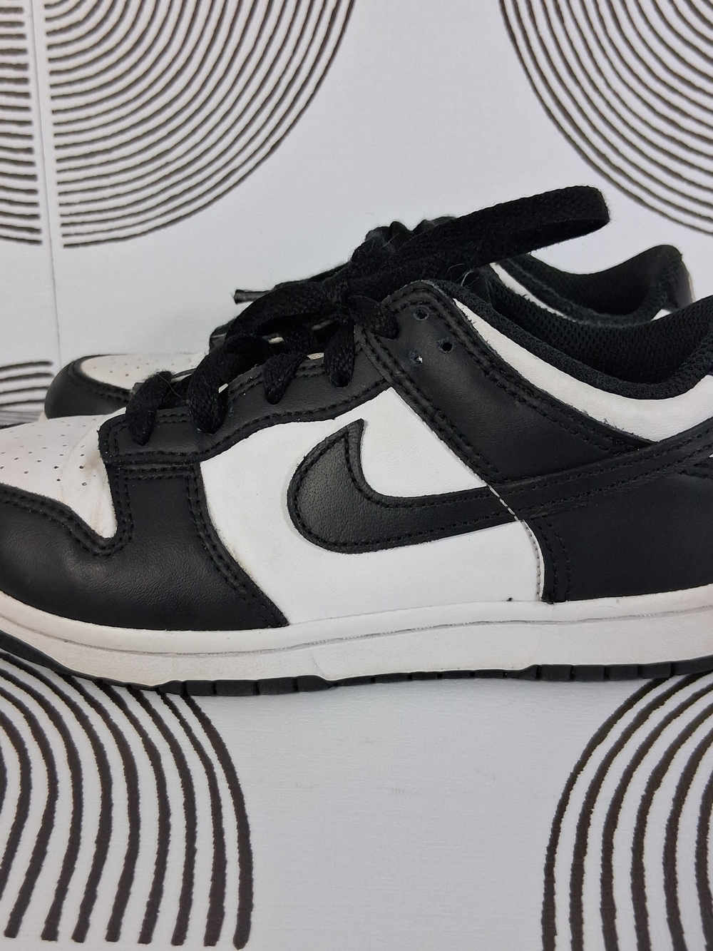 Nike Dunk Low Retro Youth 1.5 White/Black Panda Lace Up Sneakers (CW1588-100) - Picture 4 of 15